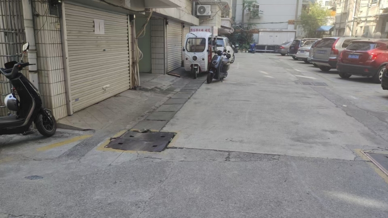 廣西鹽業(yè)集團(tuán)建政路51號(hào)院內(nèi)車庫招租公告